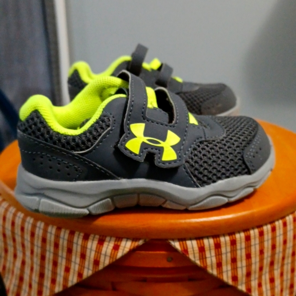 NEW UnderArmor Tennis Shoes